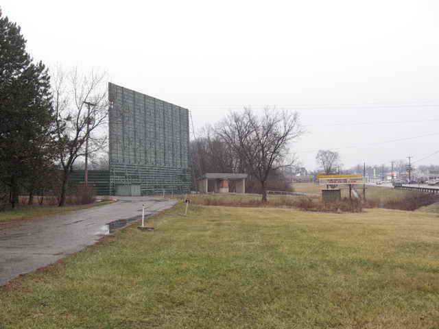 Park Layne 69 Drive-In - 2006 Photo (newer photo)